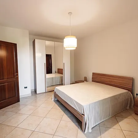 Iris * Taviano (Lecce)